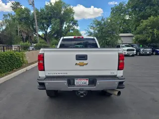 Chevrolet Silverado 2500HD 2015 4x4 LTZ 4dr Double Cab SB