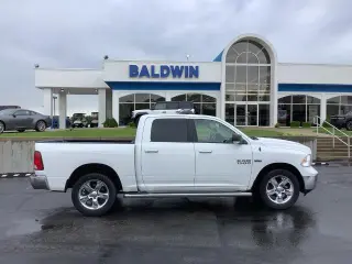 Ram 1500 2017 4x4 Big Horn 4dr Crew Cab 5.5 ft. SB Pickup