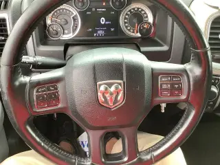Ram 1500 2017 4x4 Big Horn 4dr Crew Cab 5.5 ft. SB Pickup
