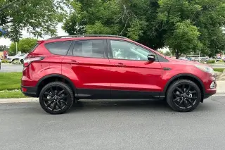 Ford Escape 2017 AWD Titanium 4dr SUV
