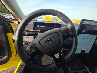 Ford Mustang Mach-E 2025 Select 4dr SUV
