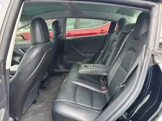 Tesla Model 3 2019 Mid Range 4dr Fastback