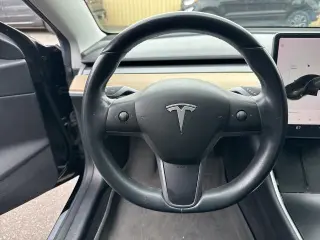 Tesla Model 3 2019 Mid Range 4dr Fastback
