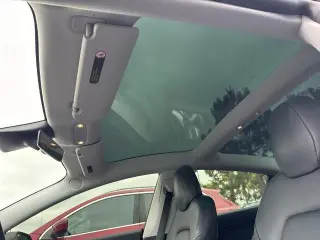 Tesla Model 3 2019 Mid Range 4dr Fastback