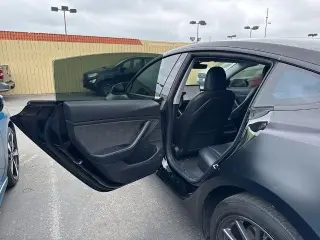 Tesla Model 3 2019 Mid Range 4dr Fastback