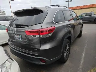 Toyota Highlander 2019 SE 4dr SUV