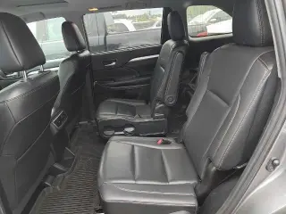 Toyota Highlander 2019 SE 4dr SUV