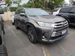 Toyota Highlander 2019 SE 4dr SUV