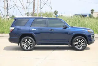 Toyota 4Runner 2019 4x4 SR5 4dr SUV