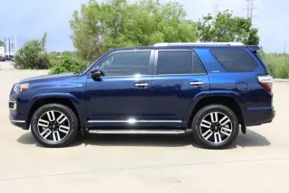 Toyota 4Runner 2019 4x4 SR5 4dr SUV