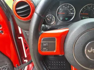 Jeep Wrangler 2012 4x4 Rubicon 2dr SUV
