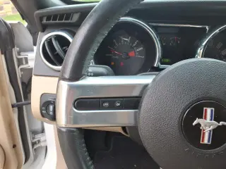 Ford Mustang 2008 V6 Deluxe 2dr Convertible