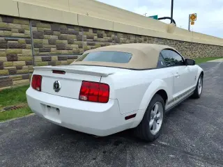 Ford Mustang 2008 V6 Deluxe 2dr Convertible