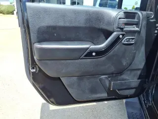Jeep Wrangler Unlimited 2012 4x4 Sahara 4dr SUV