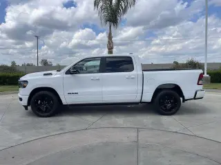 Ram 1500 2021 4x2 Big Horn 4dr Crew Cab 5.6 ft. SB Pickup