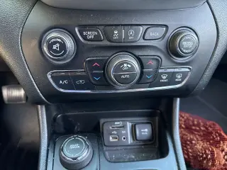 Jeep Cherokee 2018 4x4 Limited 4dr SUV