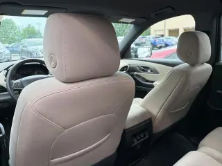 Chevrolet Traverse 2023 4x4 LS 4dr SUV w/1LS