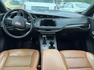 Cadillac XT4 2021 Premium Luxury 4dr Crossover