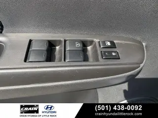 Nissan Versa Note 2018 SV 4dr Hatchback (midyear release)