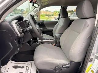 Toyota Tacoma 2017 4x4 SR5 V6 4dr Double Cab 5.0 ft SB