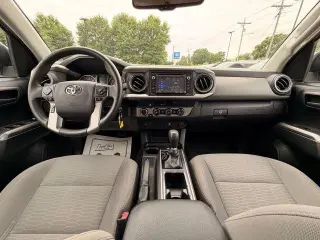 Toyota Tacoma 2017 4x4 SR5 V6 4dr Double Cab 5.0 ft SB