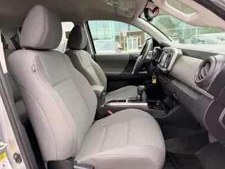 Toyota Tacoma 2017 4x4 SR5 V6 4dr Double Cab 5.0 ft SB