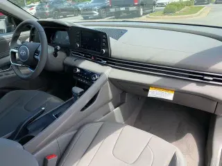 Hyundai ELANTRA 2025 SEL Sport 4dr Sedan