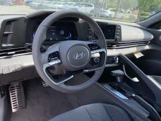 Hyundai ELANTRA 2025 SEL Sport 4dr Sedan