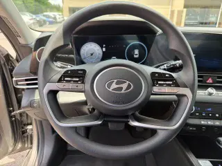 Hyundai ELANTRA 2024 SEL 4dr Sedan