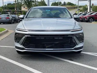 Hyundai SONATA 2025 SE 4dr Sedan