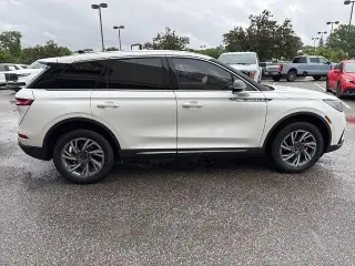 Lincoln Corsair 2024 Premiere 4dr SUV
