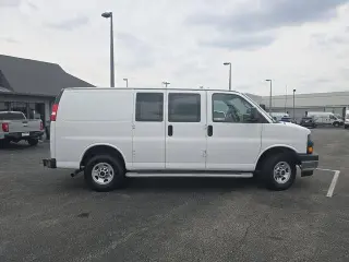 GMC Savana 2024 2500 3dr Cargo Van