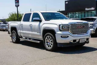 GMC Sierra 1500 2017 4x4 Denali 4dr Crew Cab 5.8 ft. SB