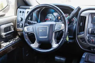GMC Sierra 1500 2017 4x4 Denali 4dr Crew Cab 5.8 ft. SB