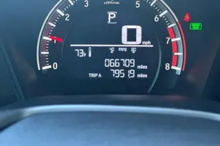 Honda Civic 2018 LX 4dr Hatchback CVT