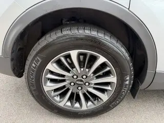 Lincoln Nautilus 2023 AWD Standard 4dr SUV