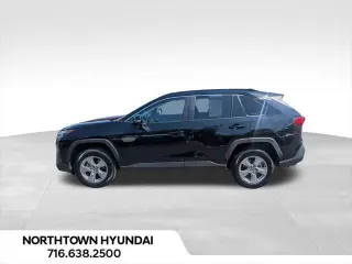 Toyota RAV4 2025 AWD XLE 4dr SUV