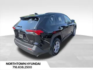 Toyota RAV4 2025 AWD XLE 4dr SUV