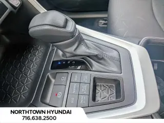 Toyota RAV4 2025 AWD XLE 4dr SUV