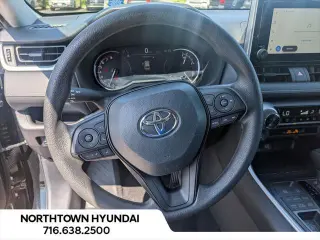 Toyota RAV4 2025 AWD XLE 4dr SUV