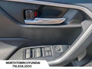 Toyota RAV4 2025 AWD XLE 4dr SUV