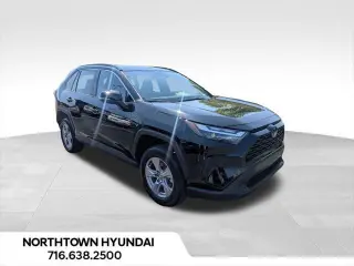 Toyota RAV4 2025 AWD XLE 4dr SUV