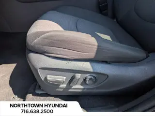 Toyota RAV4 2025 AWD XLE 4dr SUV