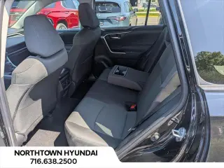 Toyota RAV4 2025 AWD XLE 4dr SUV