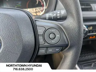 Toyota RAV4 2025 AWD XLE 4dr SUV