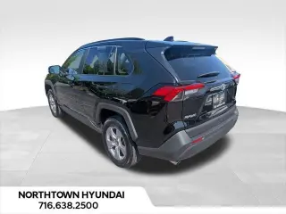 Toyota RAV4 2025 AWD XLE 4dr SUV