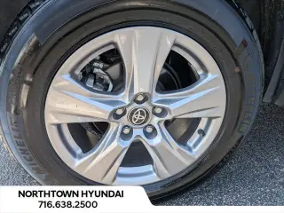 Toyota RAV4 2025 AWD XLE 4dr SUV