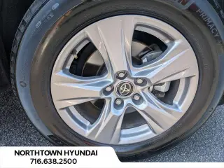 Toyota RAV4 2025 AWD XLE 4dr SUV