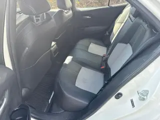 Toyota Corolla Hatchback 2019 SE 4dr Hatchback 6M