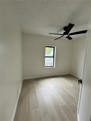 Propiedad en alquiler con 4 habitaciones y 1 baño en Follansbee